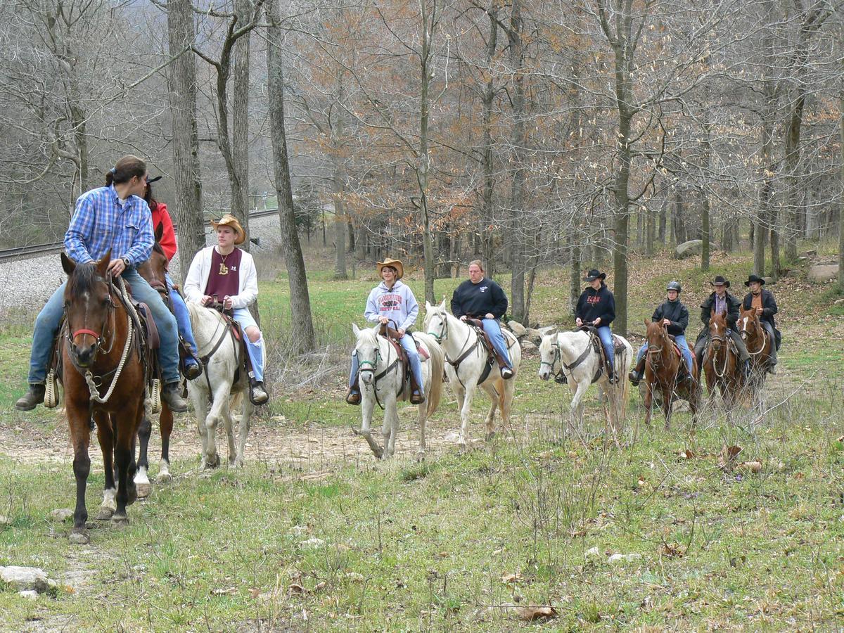 French Broad Outpost Ranch Hotell Del Rio Exteriör bild